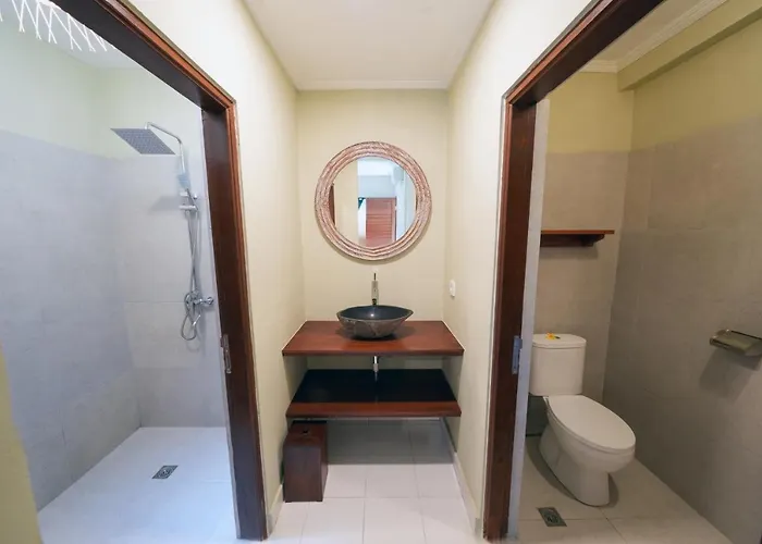 Chandi 2 - Legian - - 5 Bedroom 4 Bathroom - Great Location ! فيلة سمينياك