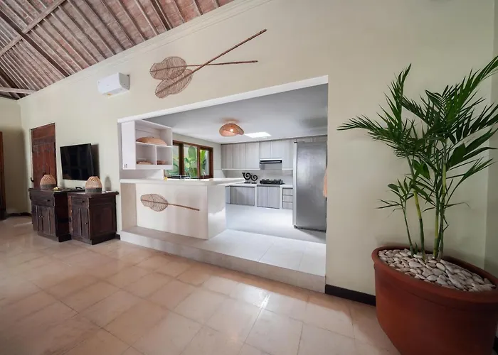 فيلة Chandi 2 - Legian - - 5 Bedroom 4 Bathroom - Great Location ! *