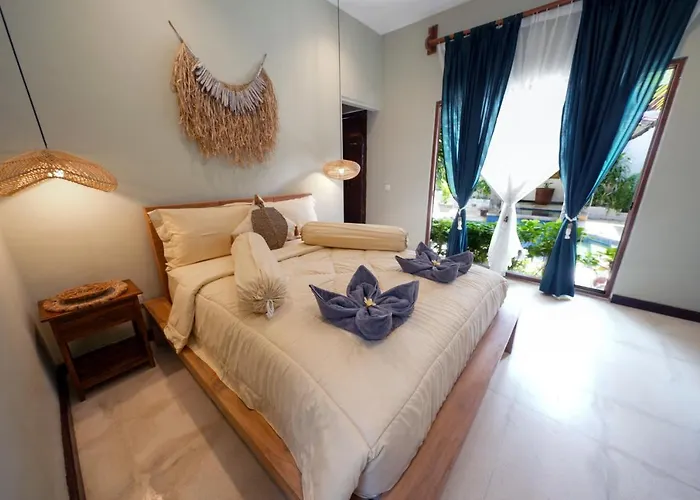 Chandi 2 - Legian - - 5 Bedroom 4 Bathroom - Great Location ! فيلة سمينياك