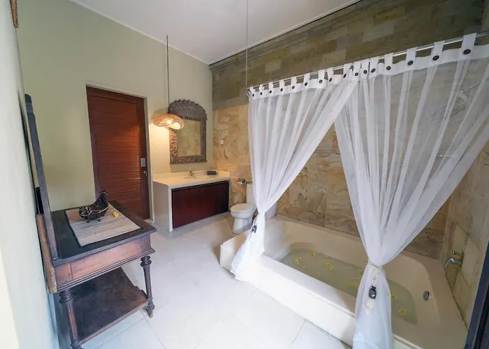 فيلة Chandi 2 - Legian - - 5 Bedroom 4 Bathroom - Great Location !